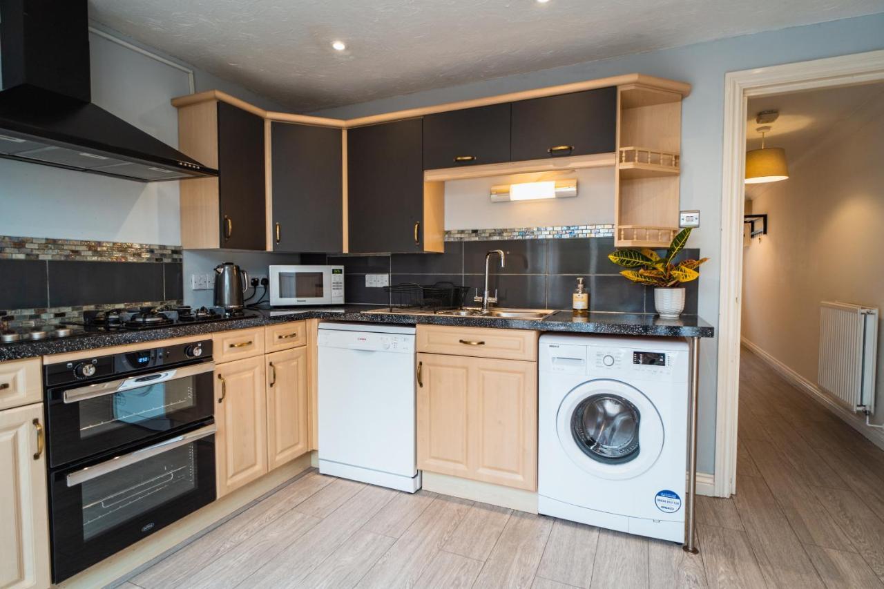 Beautiful Town House With Private Garden And Patio Βίλα Canford Magna Εξωτερικό φωτογραφία