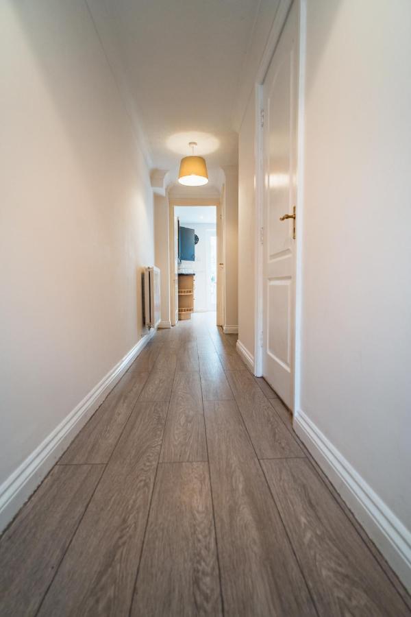 Beautiful Town House With Private Garden And Patio Βίλα Canford Magna Εξωτερικό φωτογραφία