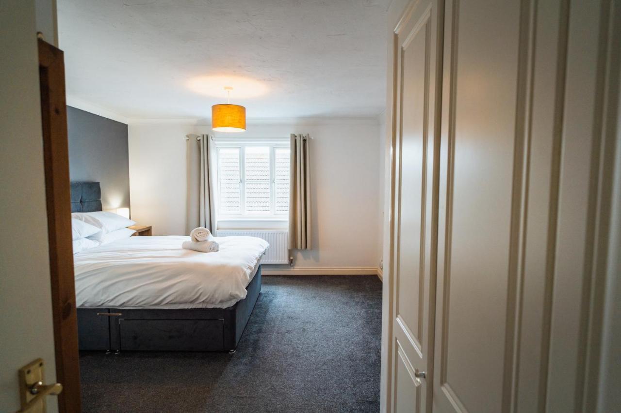 Beautiful Town House With Private Garden And Patio Βίλα Canford Magna Εξωτερικό φωτογραφία