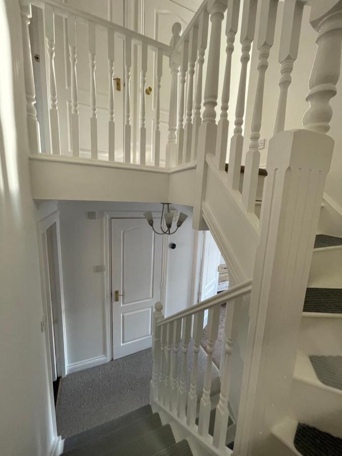 Beautiful Town House With Private Garden And Patio Βίλα Canford Magna Εξωτερικό φωτογραφία